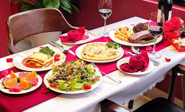 Khách hàng Verona Pizza